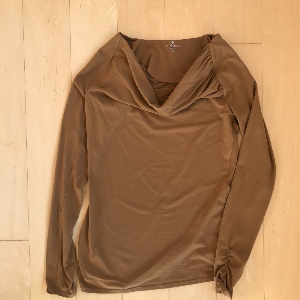 Athleta long sleeve tee